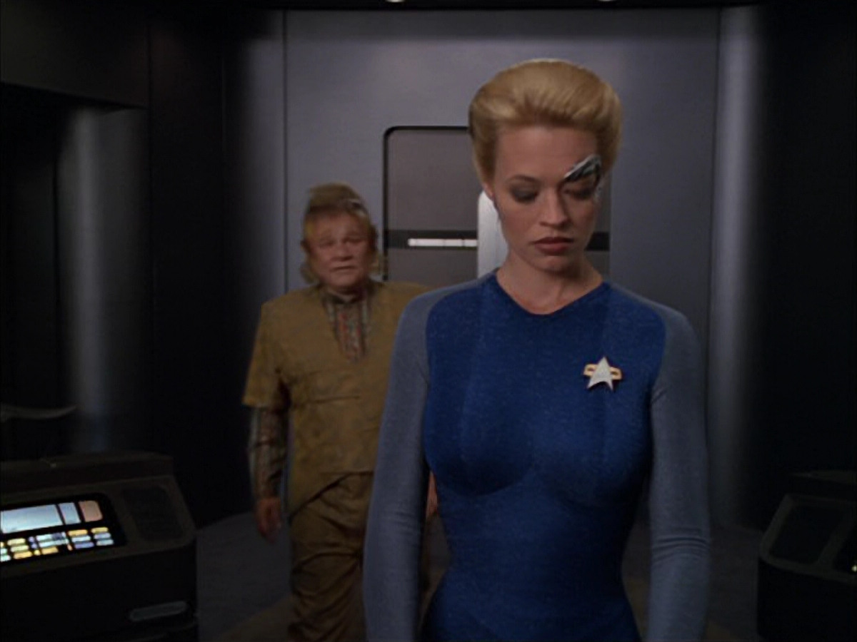 extant_StarTrek_VOY_5x05-OnceUponATime_02297.jpg