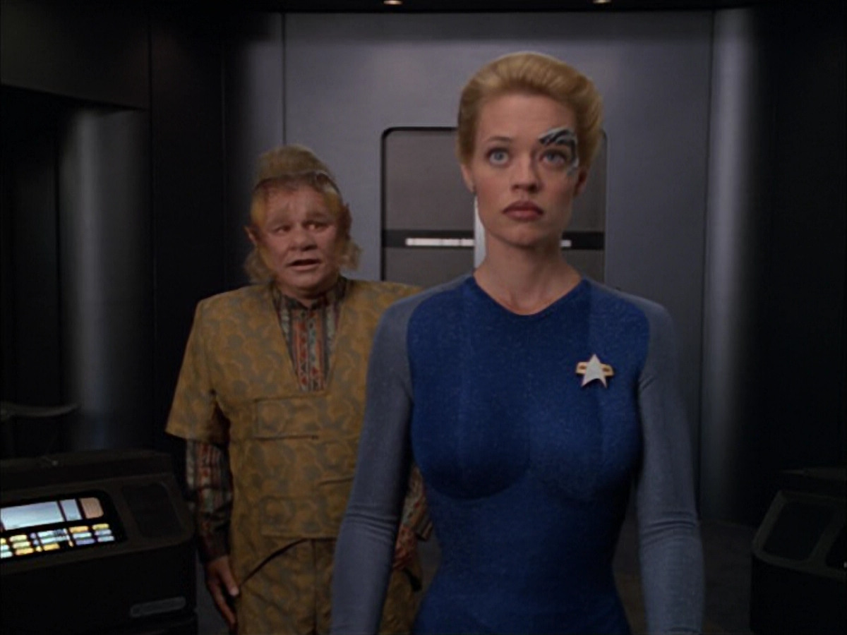 extant_StarTrek_VOY_5x05-OnceUponATime_02301.jpg