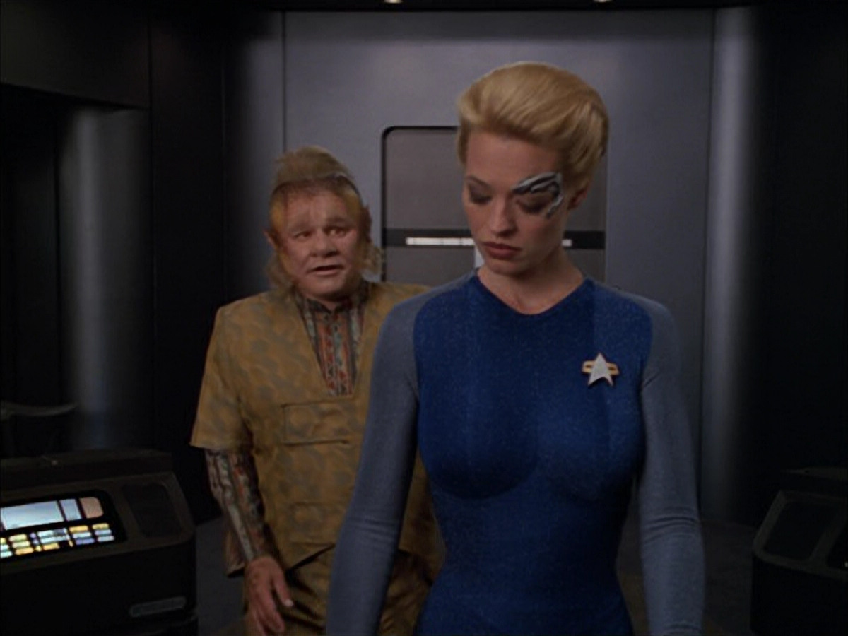 extant_StarTrek_VOY_5x05-OnceUponATime_02302.jpg