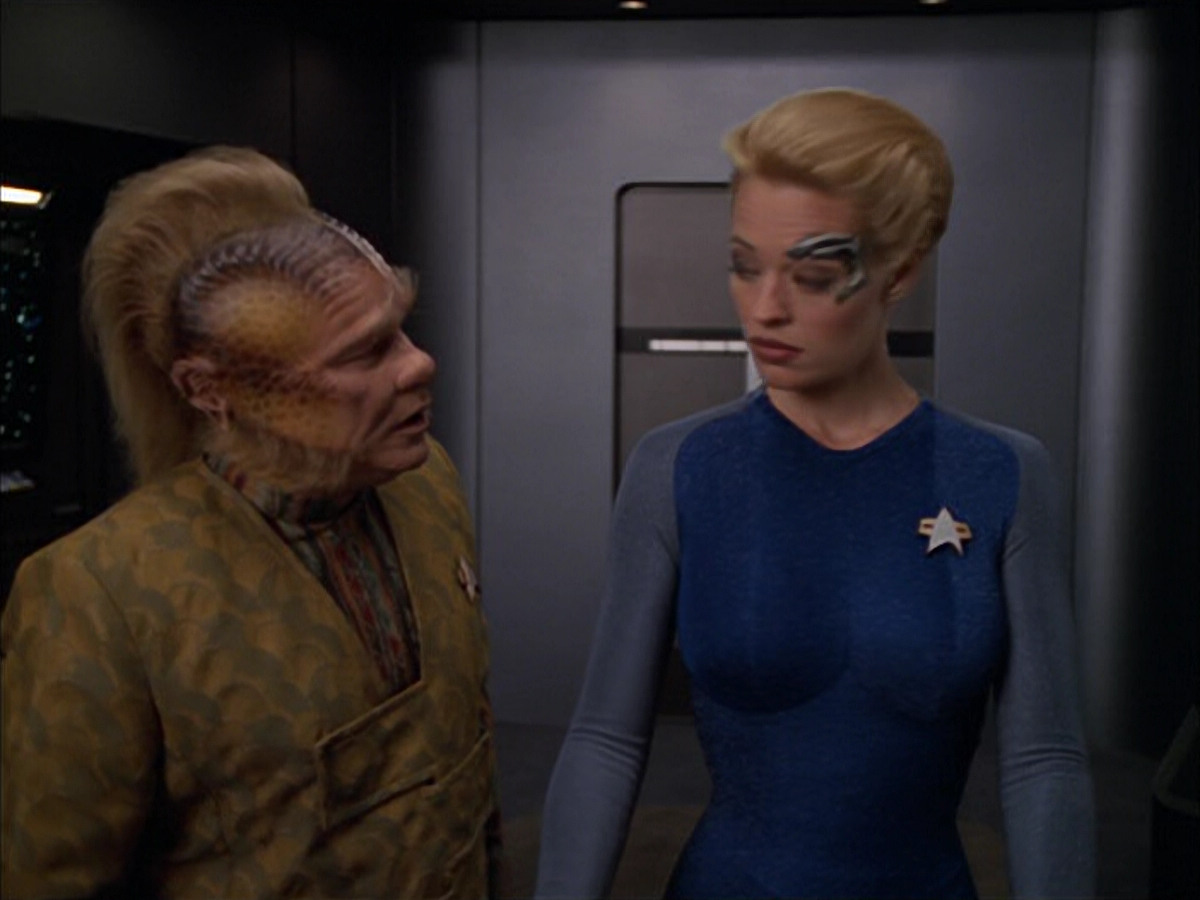 extant_StarTrek_VOY_5x05-OnceUponATime_02317.jpg
