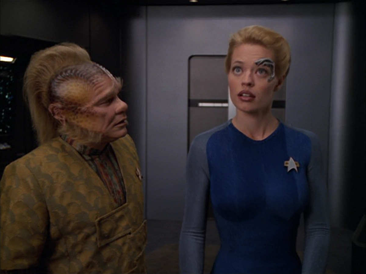 extant_StarTrek_VOY_5x05-OnceUponATime_02321.jpg