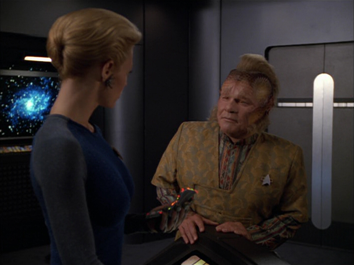 extant_StarTrek_VOY_5x05-OnceUponATime_02336.jpg