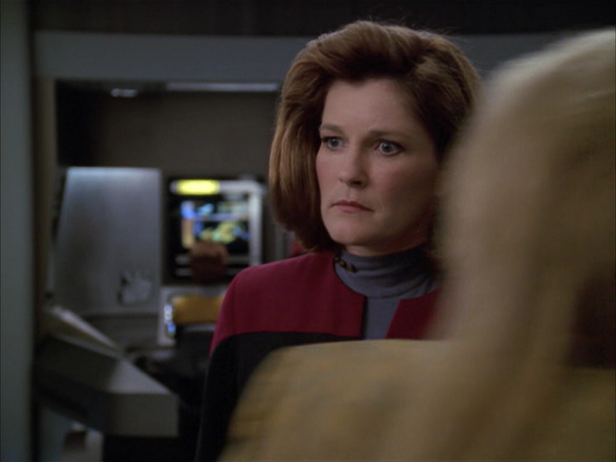 extant_StarTrek_VOY_5x05-OnceUponATime_02491.jpg