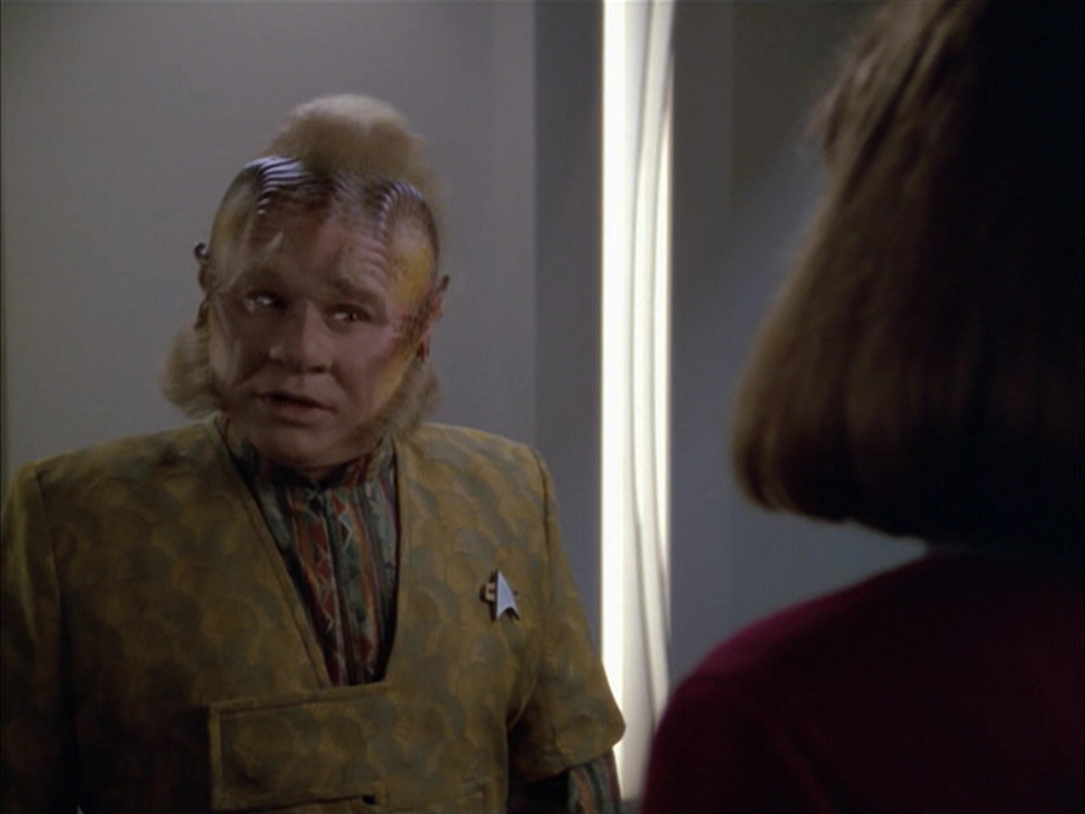 extant_StarTrek_VOY_5x05-OnceUponATime_02524.jpg