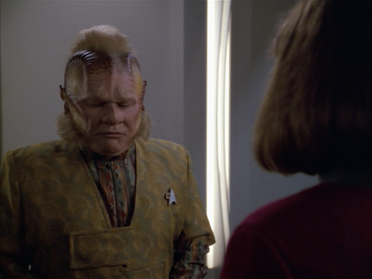 extant_StarTrek_VOY_5x05-OnceUponATime_02547.jpg