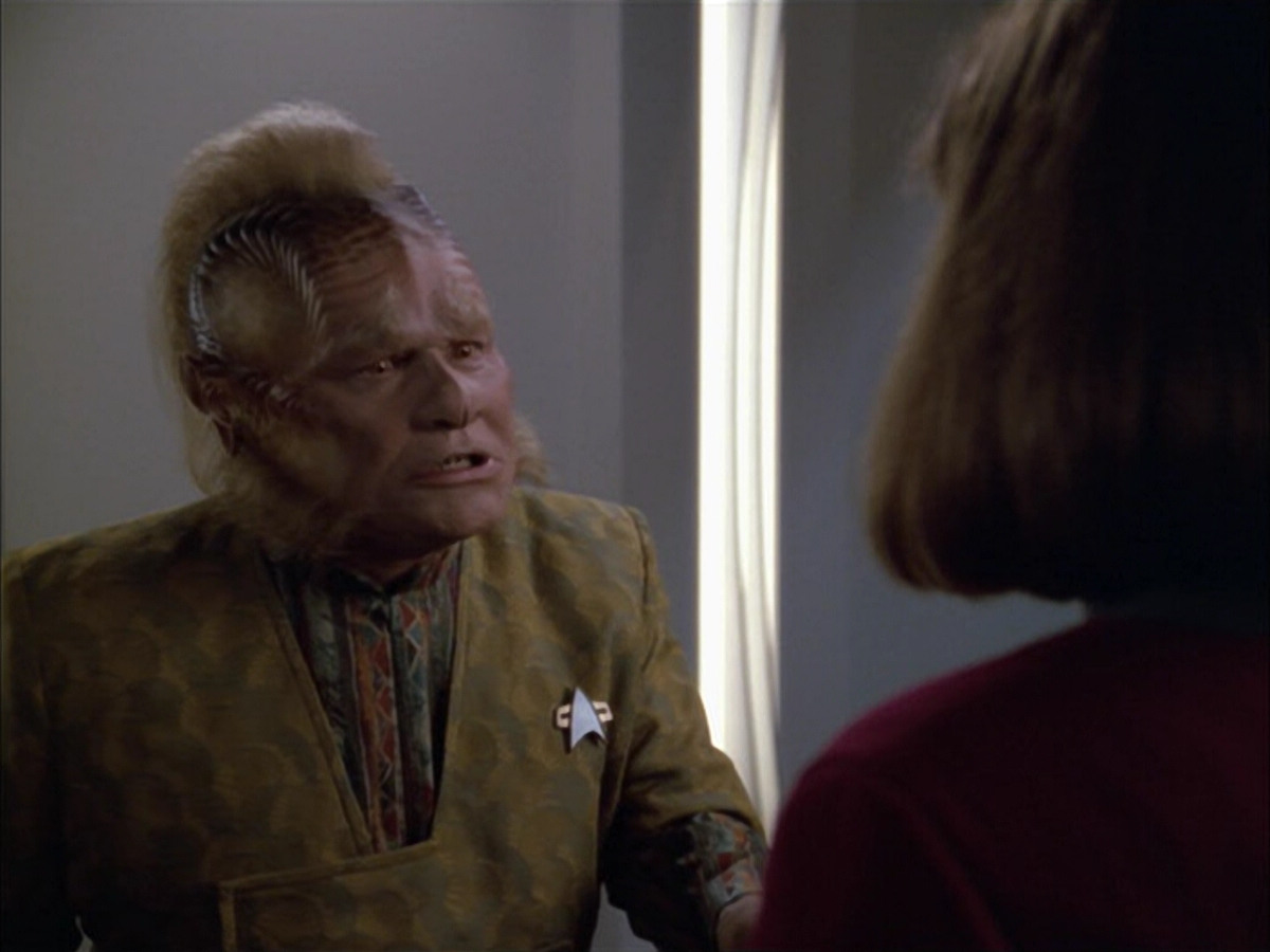 extant_StarTrek_VOY_5x05-OnceUponATime_02554.jpg