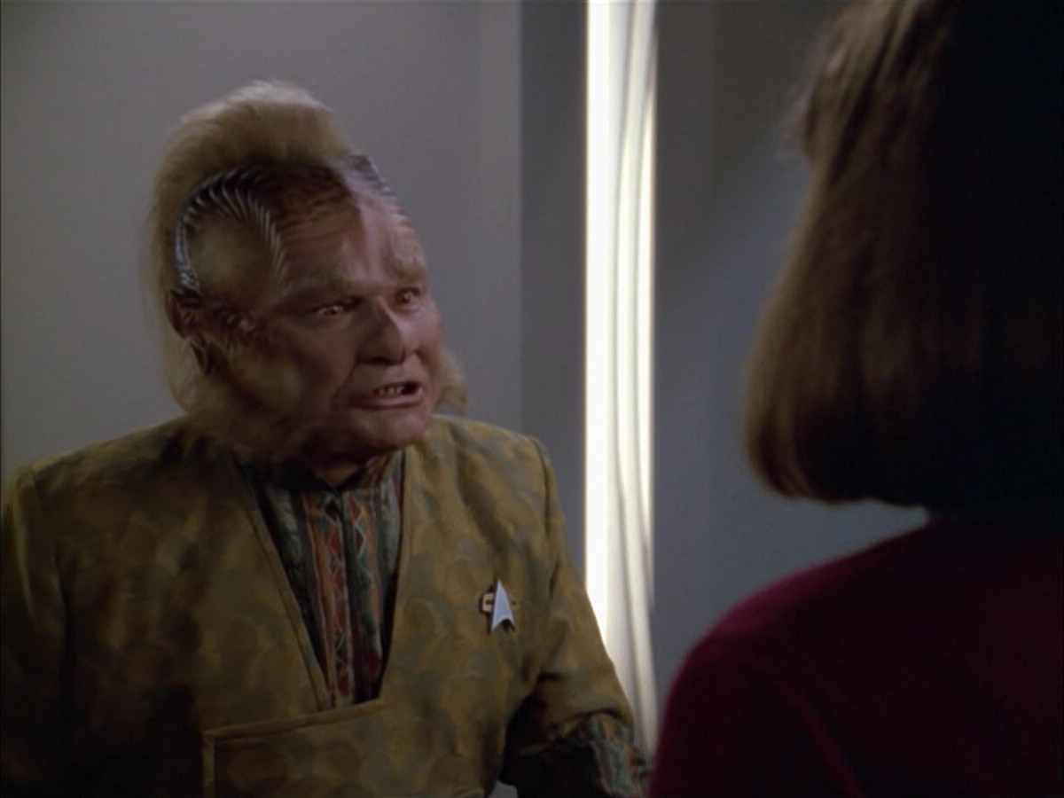 extant_StarTrek_VOY_5x05-OnceUponATime_02557.jpg