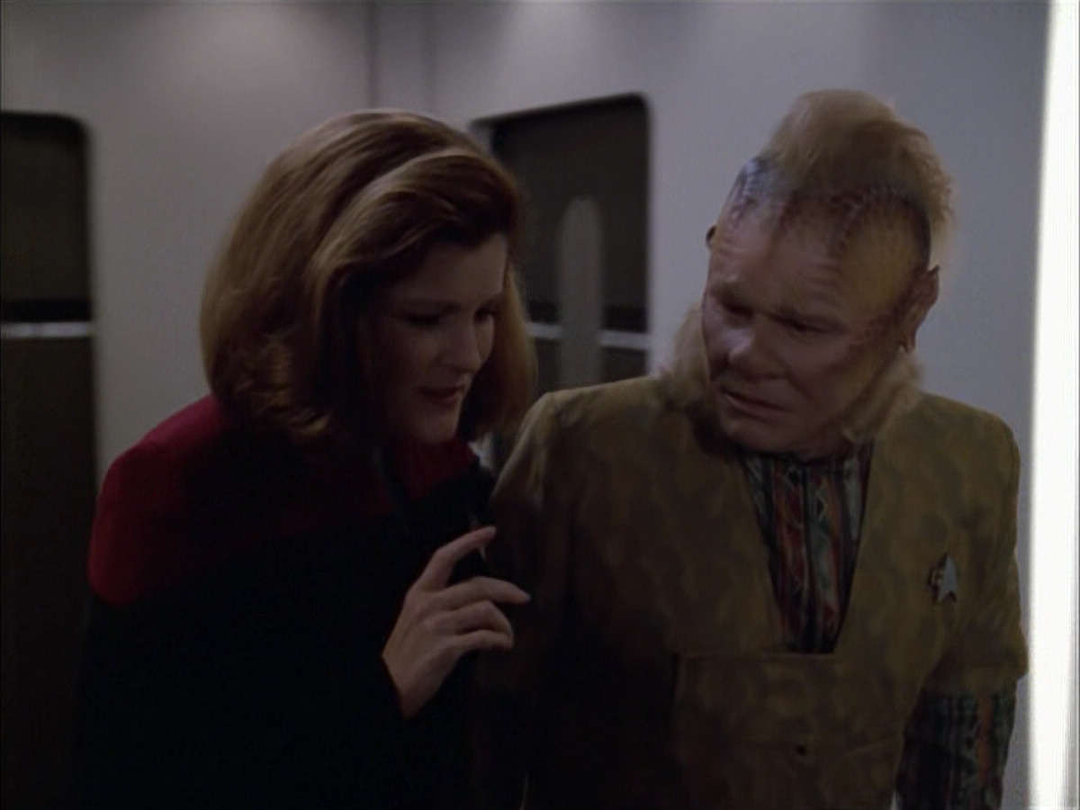 extant_StarTrek_VOY_5x05-OnceUponATime_02612.jpg