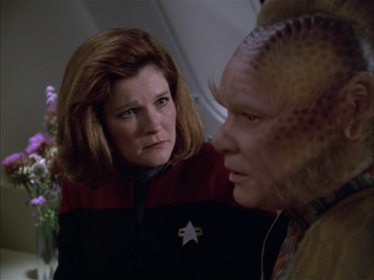 extant_StarTrek_VOY_5x05-OnceUponATime_02645.jpg
