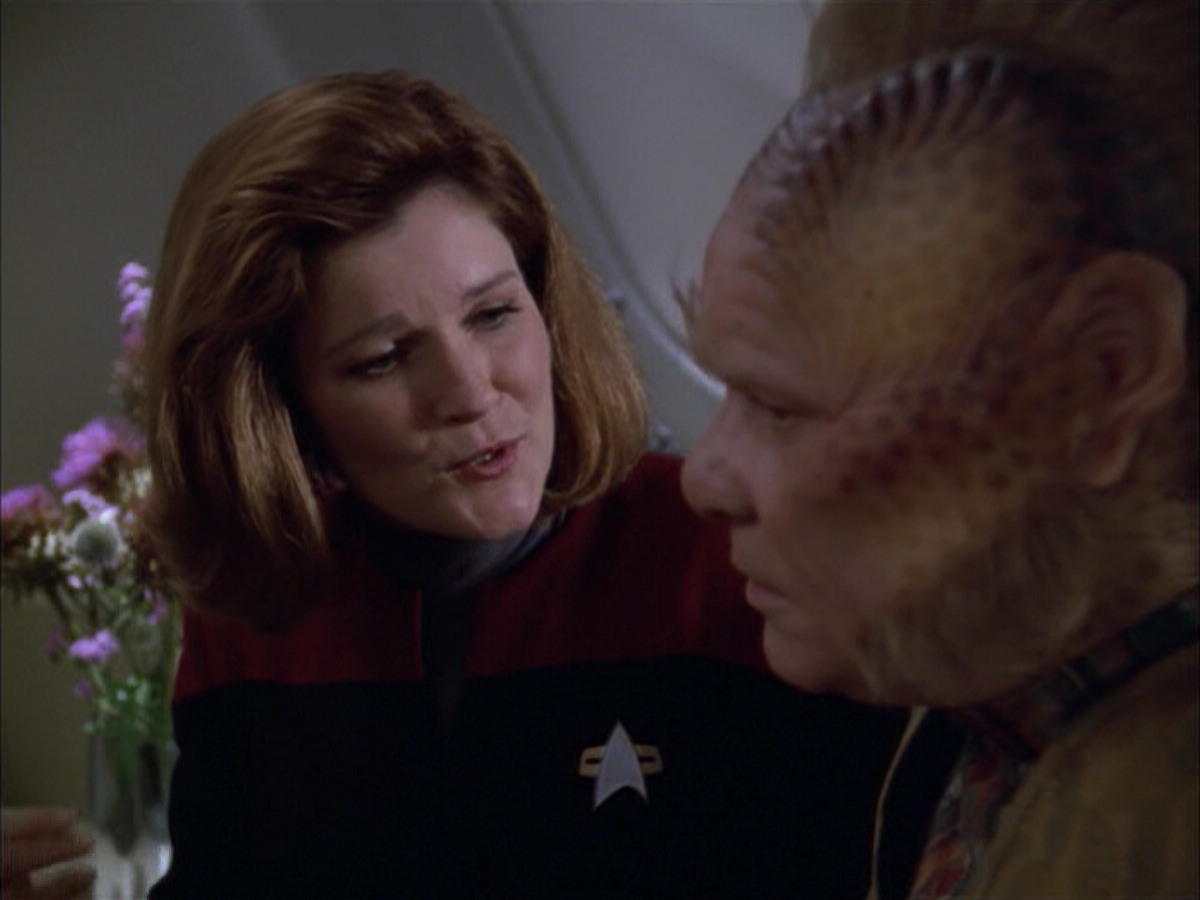 extant_StarTrek_VOY_5x05-OnceUponATime_02651.jpg