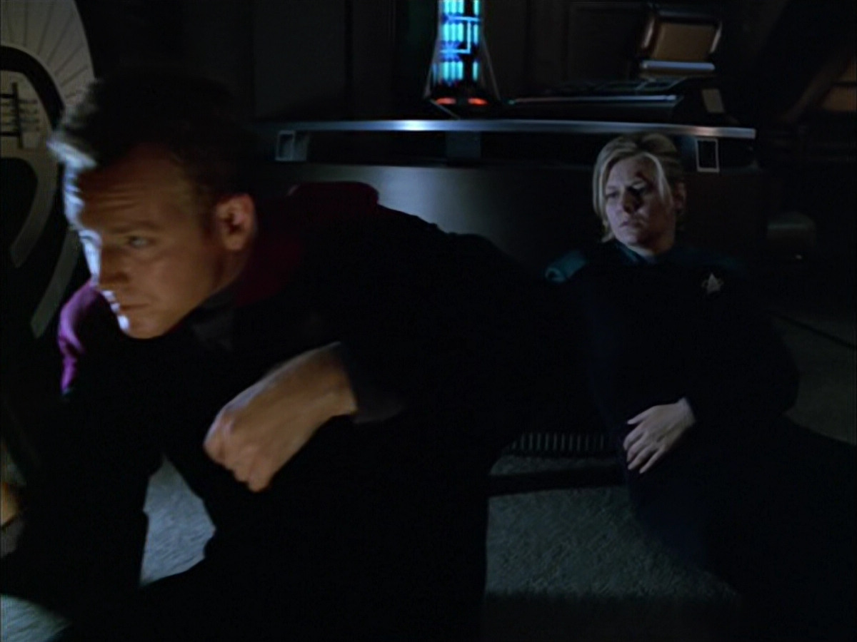 extant_StarTrek_VOY_5x05-OnceUponATime_02668.jpg