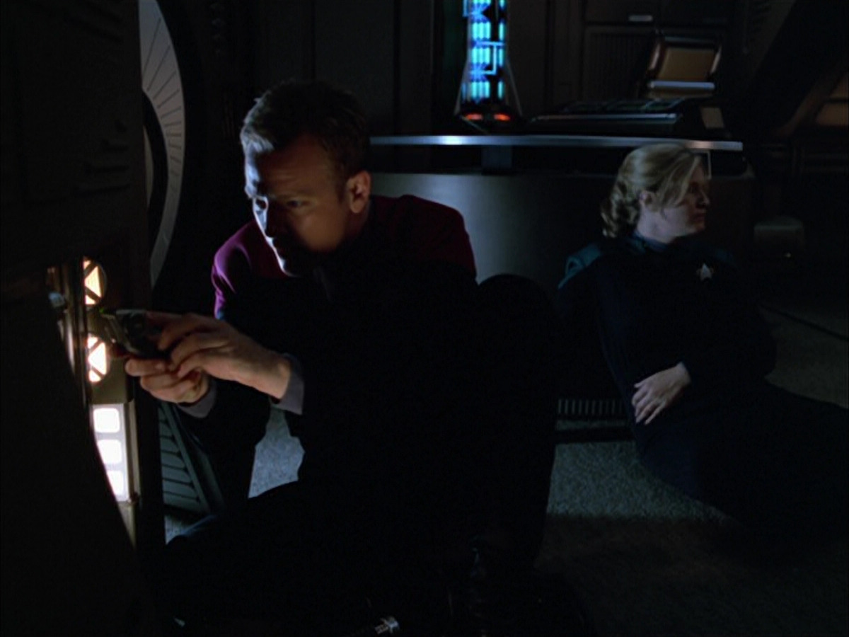 extant_StarTrek_VOY_5x05-OnceUponATime_02697.jpg