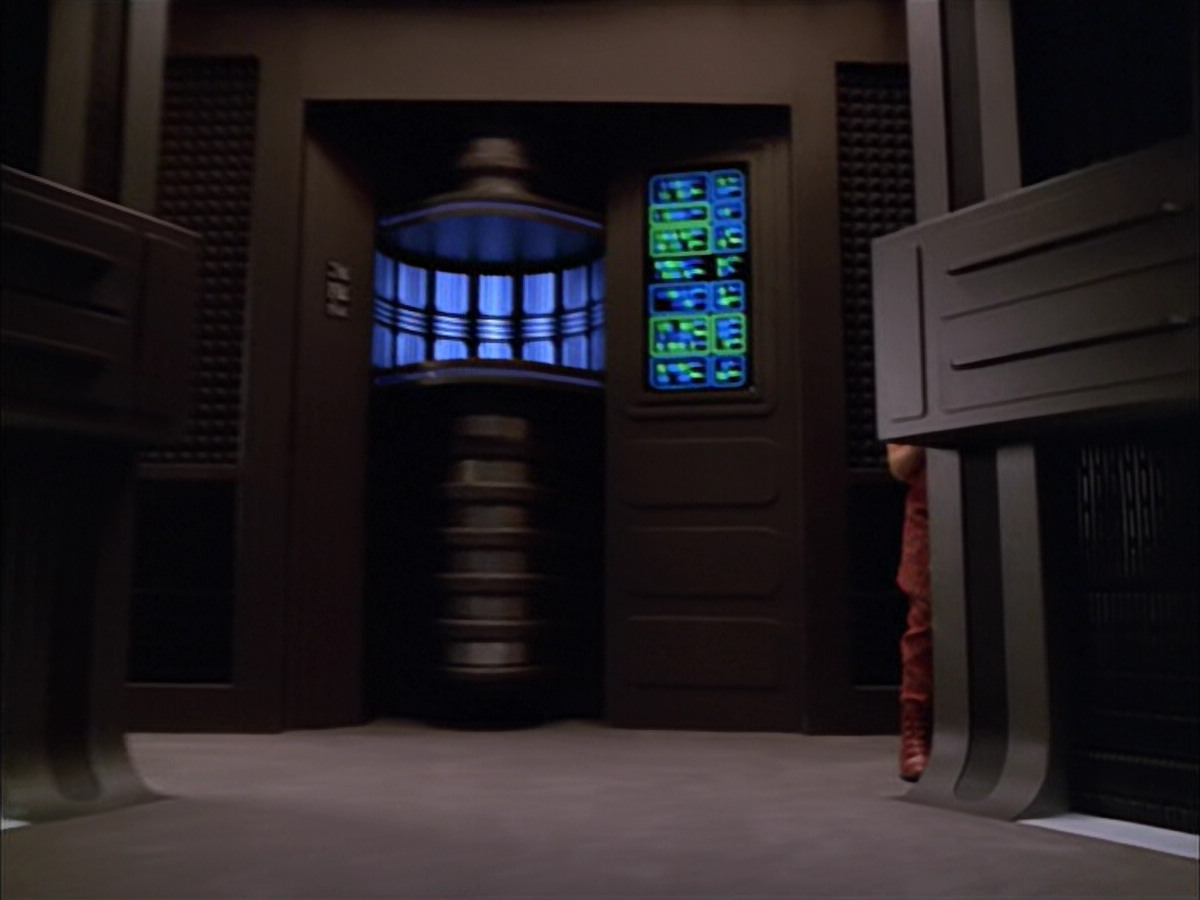 extant_StarTrek_VOY_5x05-OnceUponATime_02859.jpg