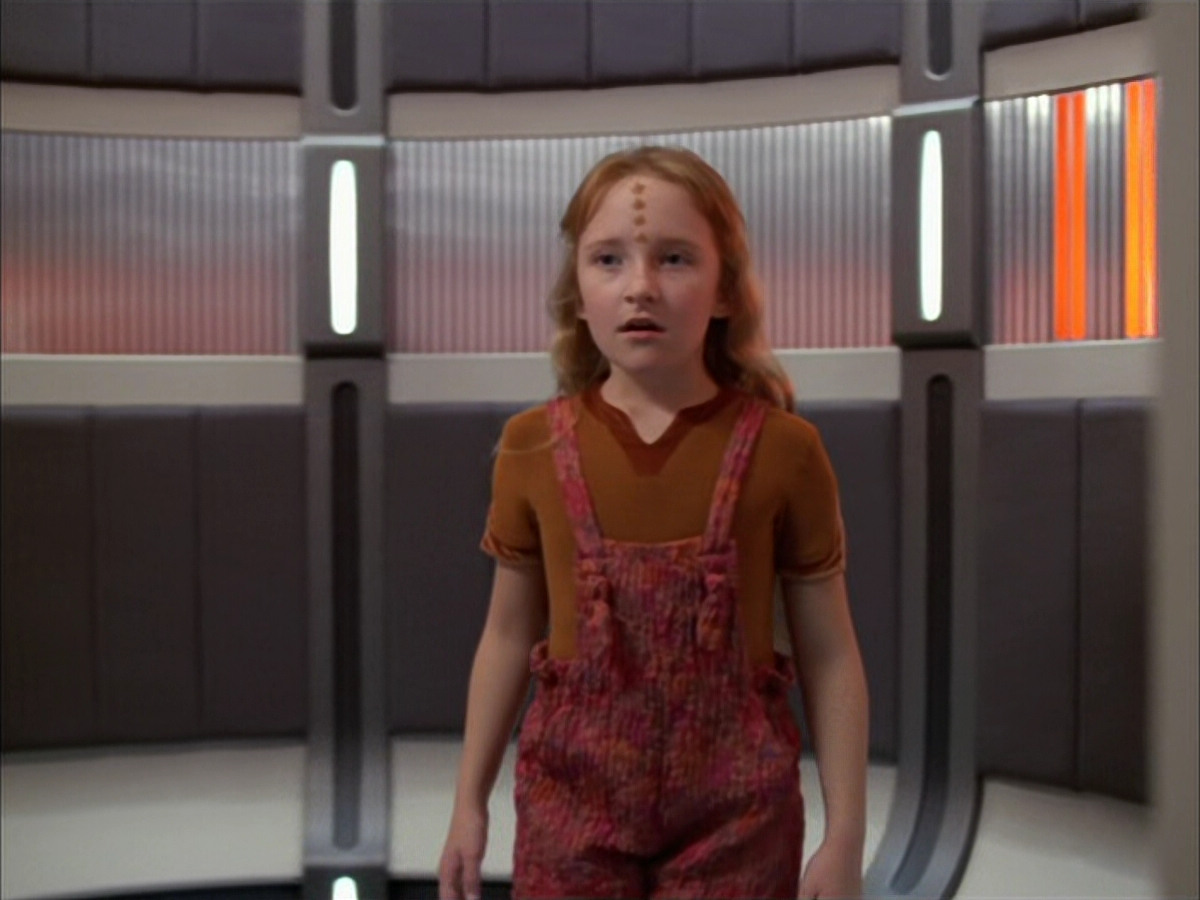 extant_StarTrek_VOY_5x05-OnceUponATime_02877.jpg