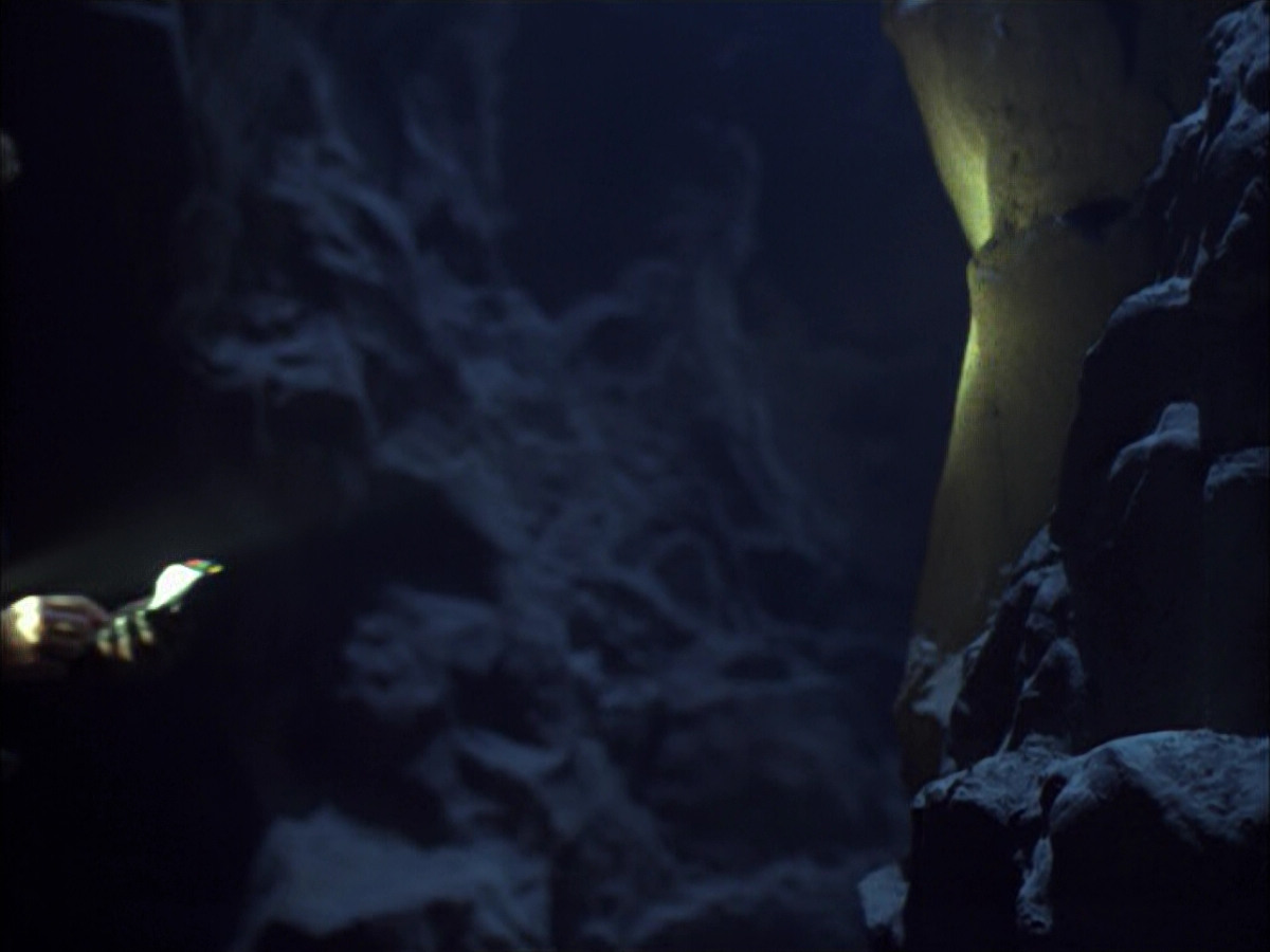extant_StarTrek_VOY_5x05-OnceUponATime_02883.jpg