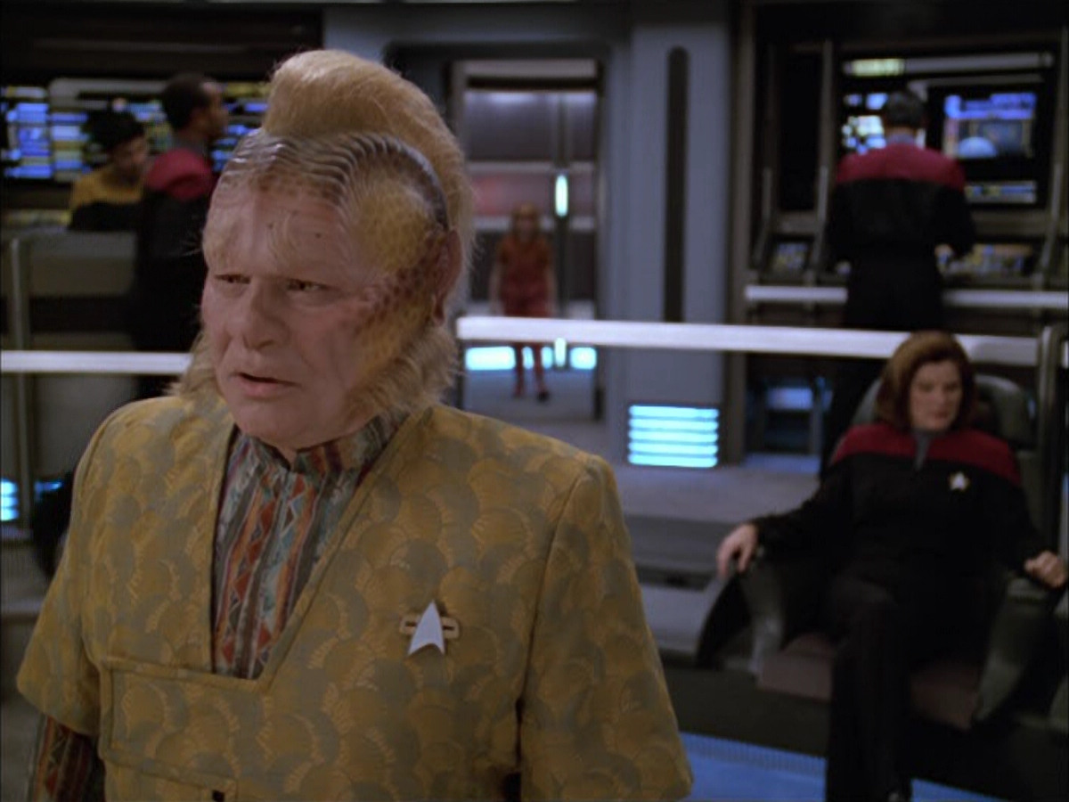 extant_StarTrek_VOY_5x05-OnceUponATime_02900.jpg