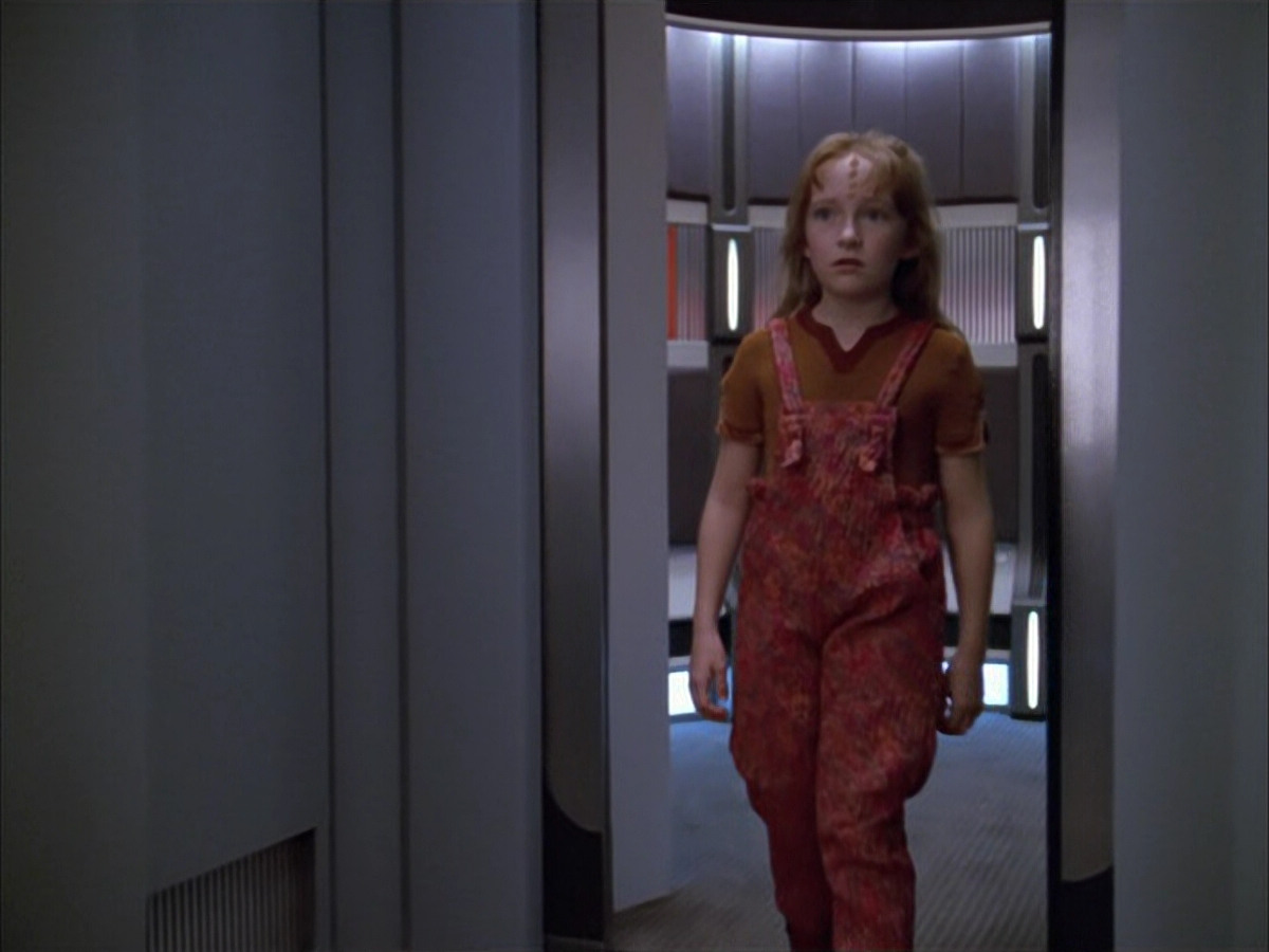 extant_StarTrek_VOY_5x05-OnceUponATime_02903.jpg
