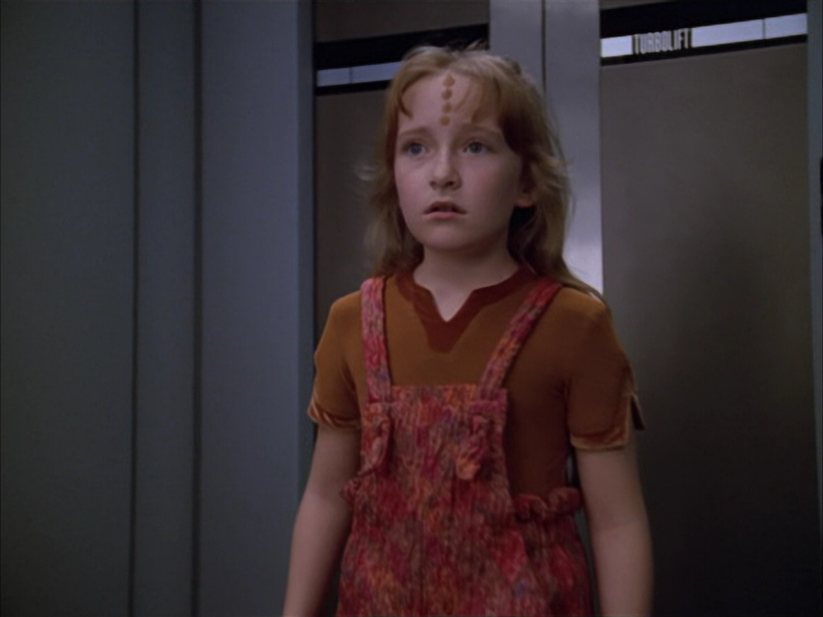 extant_StarTrek_VOY_5x05-OnceUponATime_02906.jpg
