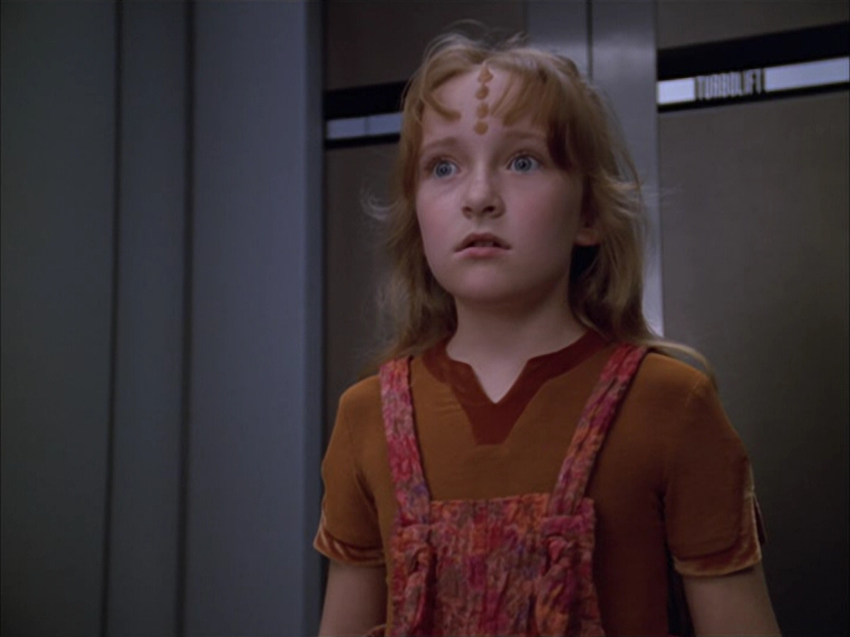 extant_StarTrek_VOY_5x05-OnceUponATime_02912.jpg