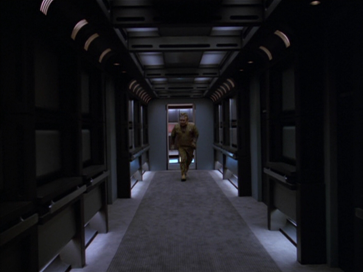 extant_StarTrek_VOY_5x05-OnceUponATime_02939.jpg
