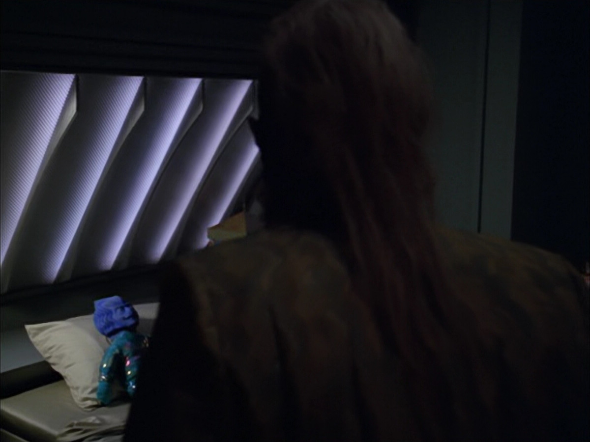 extant_StarTrek_VOY_5x05-OnceUponATime_02973.jpg