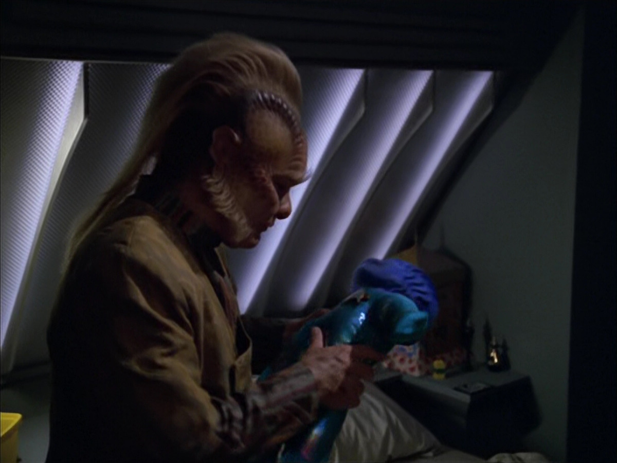 extant_StarTrek_VOY_5x05-OnceUponATime_02978.jpg