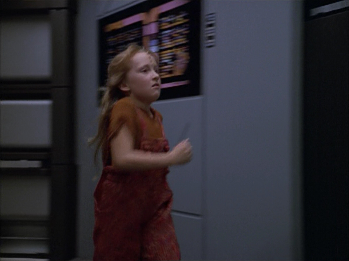 extant_StarTrek_VOY_5x05-OnceUponATime_02985.jpg