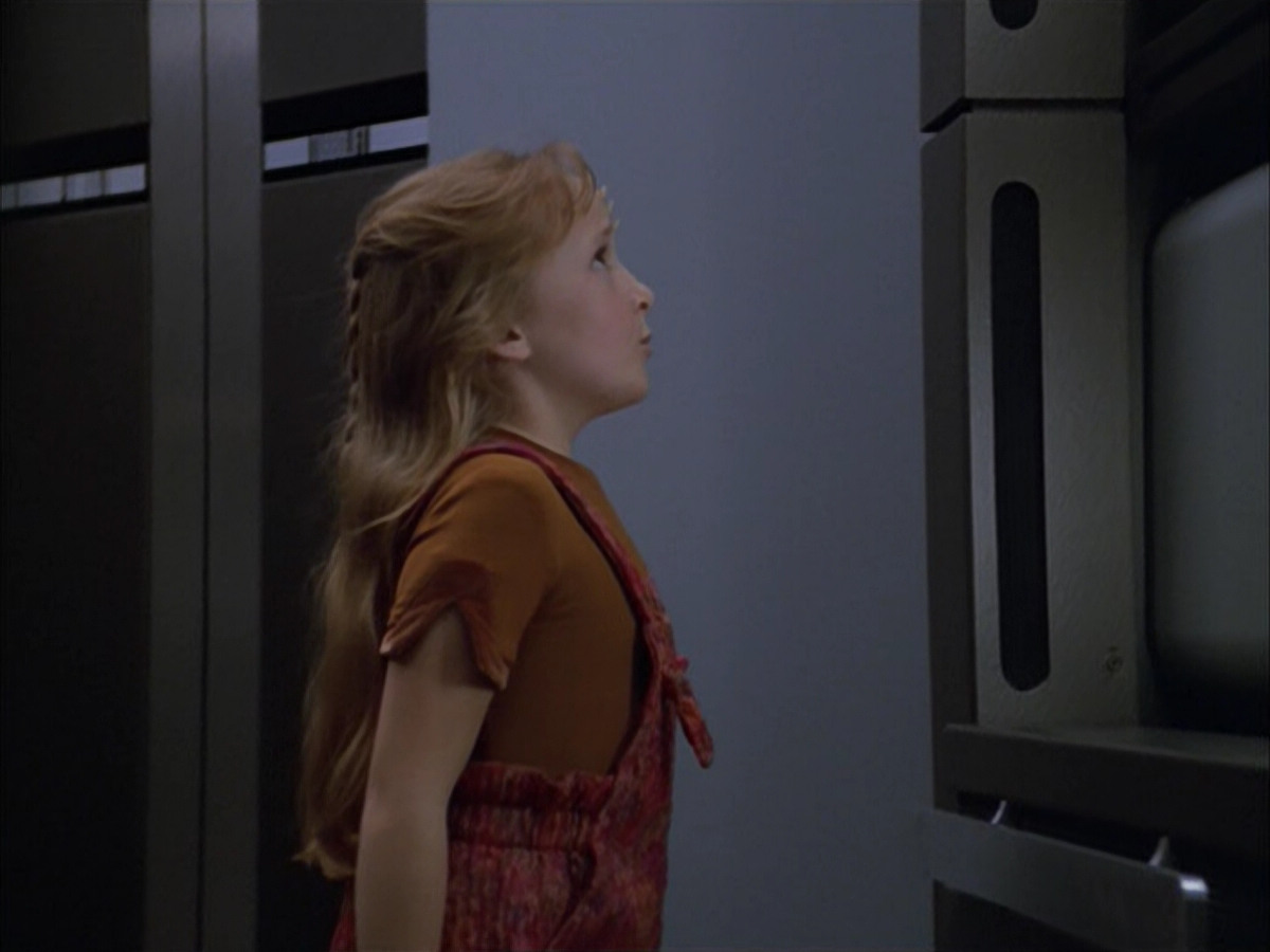 extant_StarTrek_VOY_5x05-OnceUponATime_02989.jpg