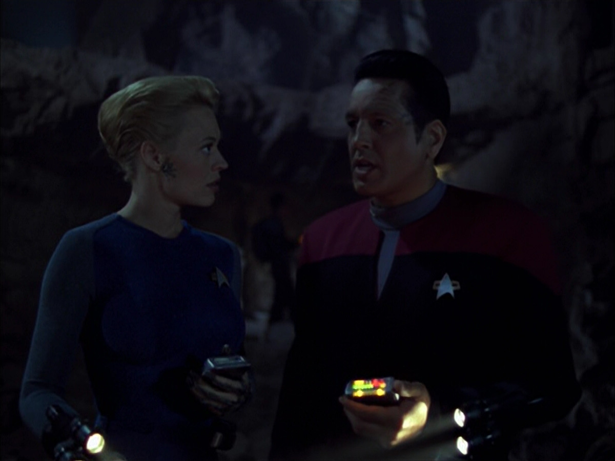 extant_StarTrek_VOY_5x05-OnceUponATime_03019.jpg
