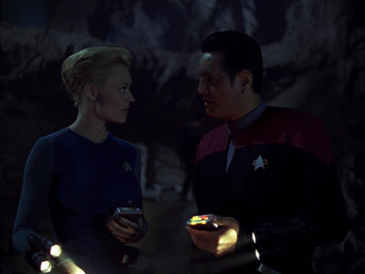 extant_StarTrek_VOY_5x05-OnceUponATime_03023.jpg