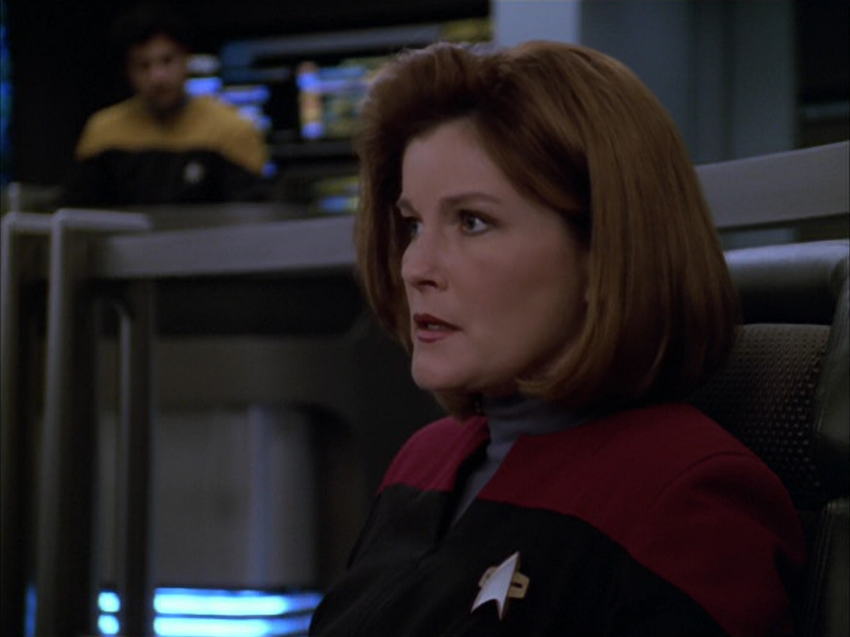 extant_StarTrek_VOY_5x05-OnceUponATime_03039.jpg