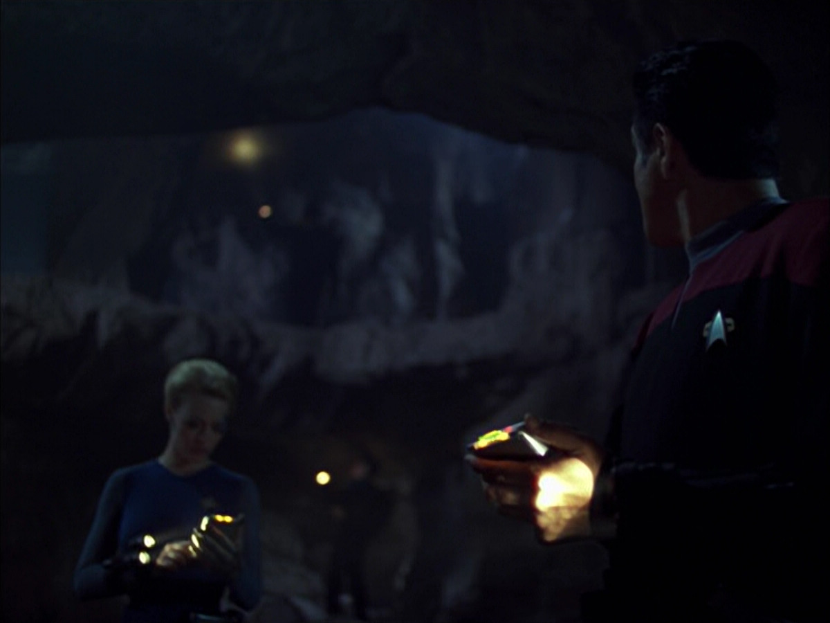 extant_StarTrek_VOY_5x05-OnceUponATime_03043.jpg