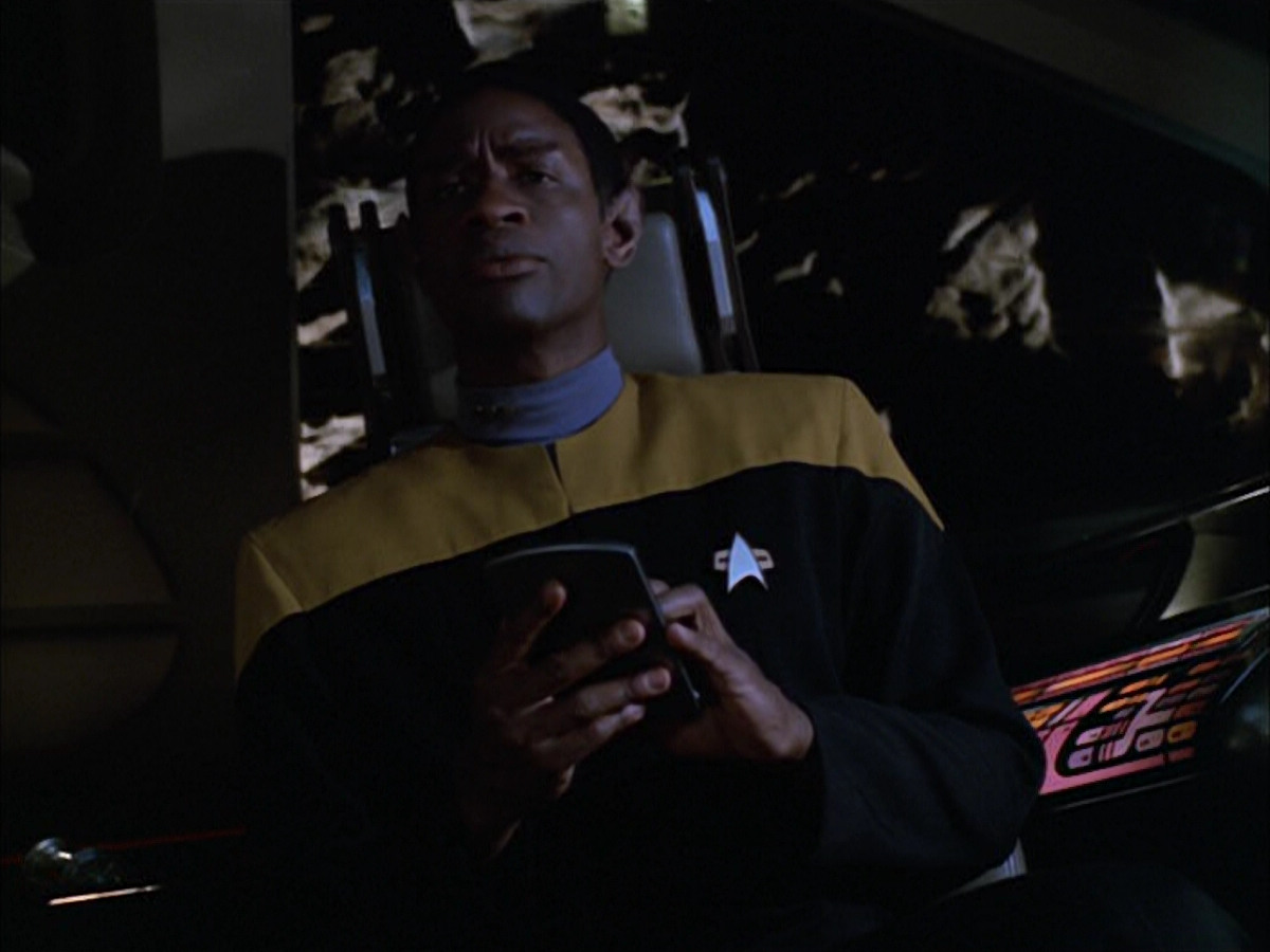 extant_StarTrek_VOY_5x05-OnceUponATime_03117.jpg