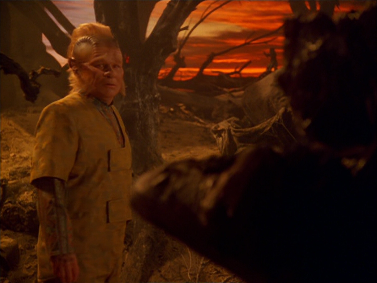 extant_StarTrek_VOY_5x05-OnceUponATime_03253.jpg