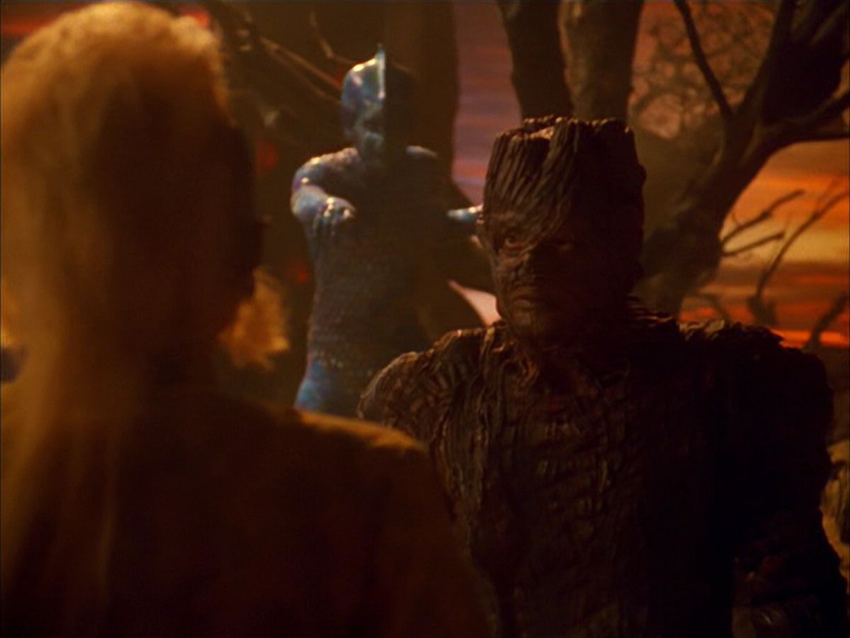 extant_StarTrek_VOY_5x05-OnceUponATime_03261.jpg