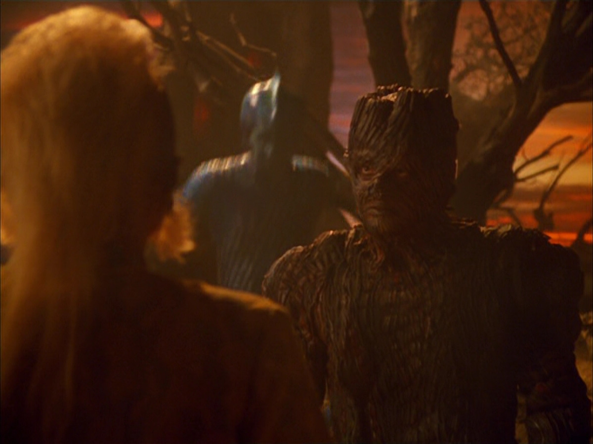 extant_StarTrek_VOY_5x05-OnceUponATime_03265.jpg