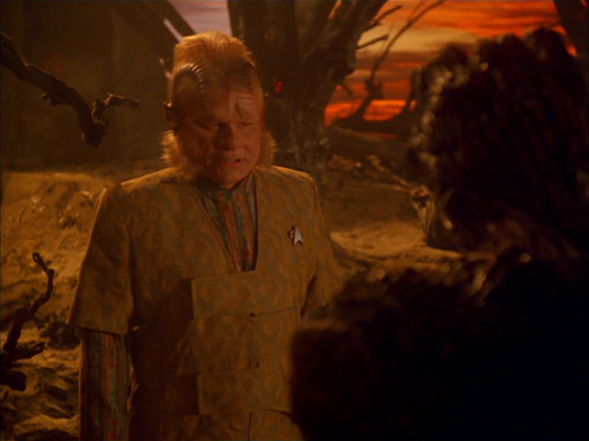 extant_StarTrek_VOY_5x05-OnceUponATime_03273.jpg