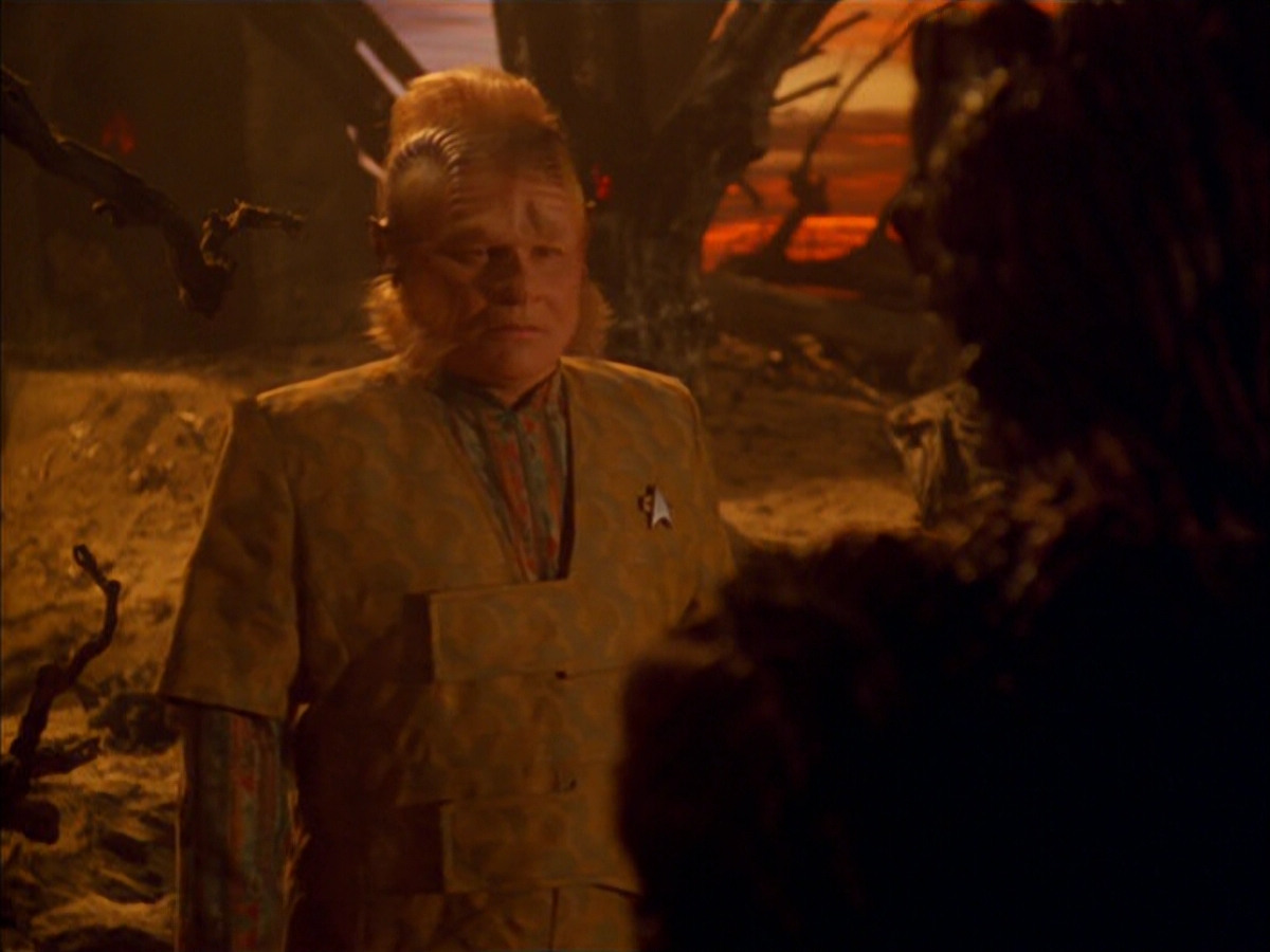 extant_StarTrek_VOY_5x05-OnceUponATime_03275.jpg