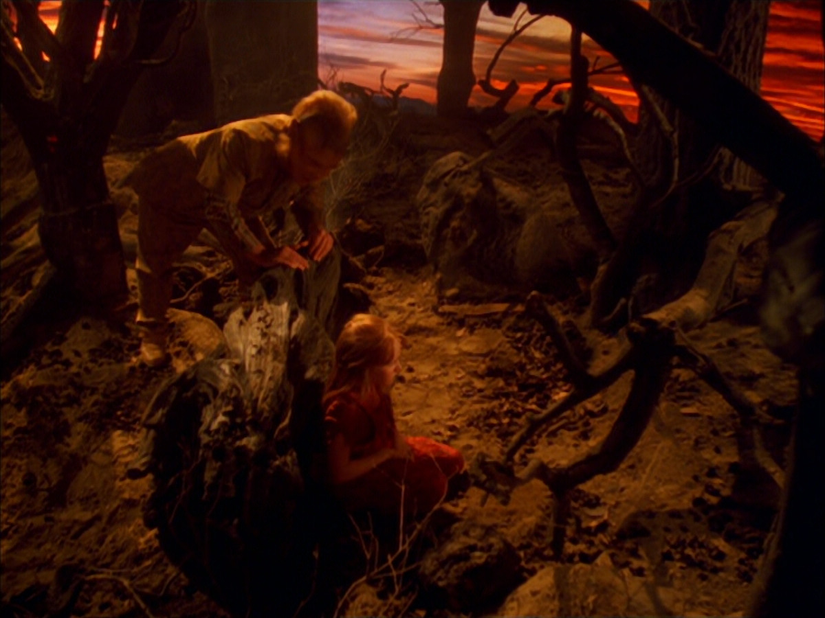 extant_StarTrek_VOY_5x05-OnceUponATime_03363.jpg