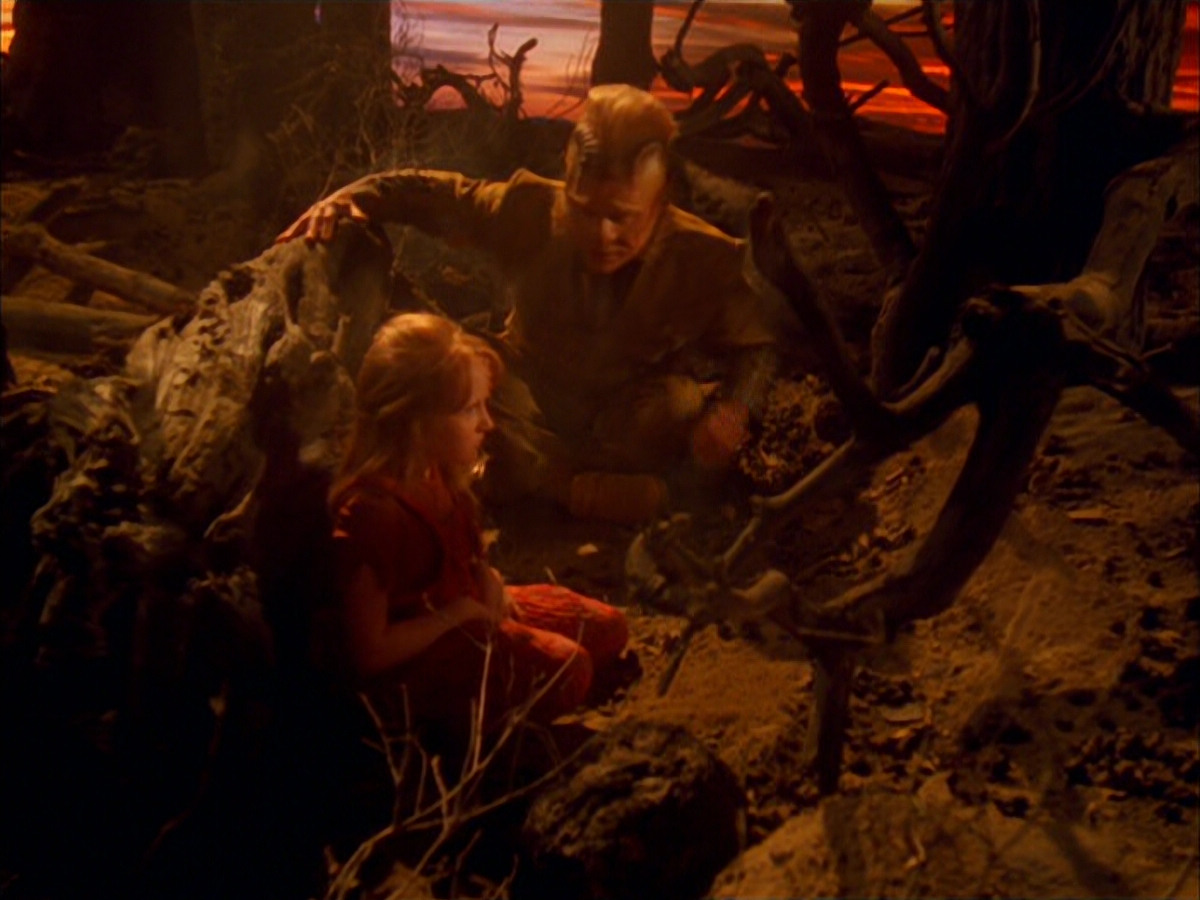extant_StarTrek_VOY_5x05-OnceUponATime_03374.jpg