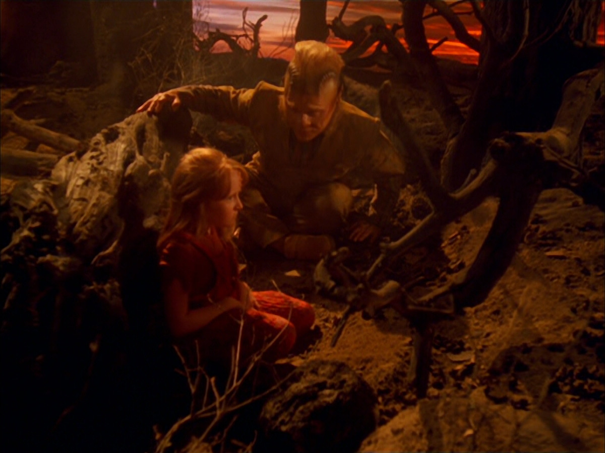 extant_StarTrek_VOY_5x05-OnceUponATime_03375.jpg