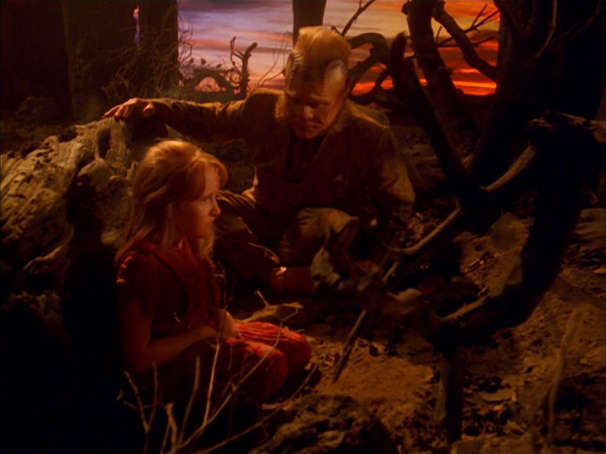 extant_StarTrek_VOY_5x05-OnceUponATime_03380.jpg
