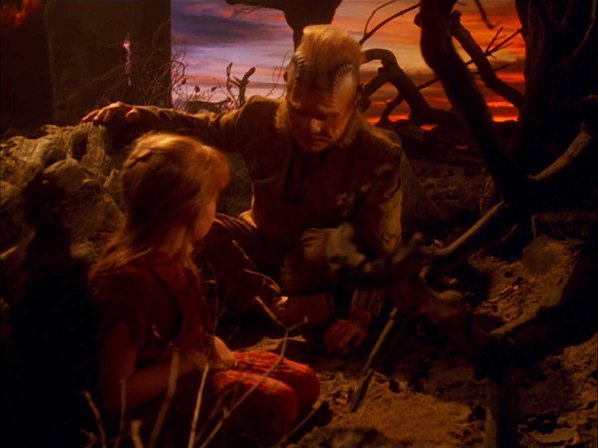 extant_StarTrek_VOY_5x05-OnceUponATime_03402.jpg