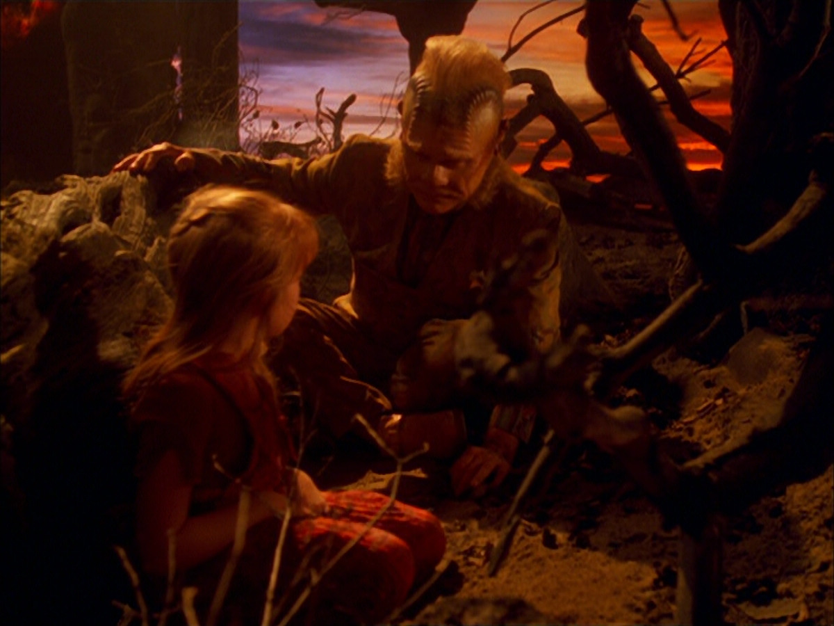 extant_StarTrek_VOY_5x05-OnceUponATime_03403.jpg