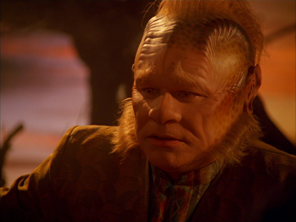 extant_StarTrek_VOY_5x05-OnceUponATime_03421.jpg