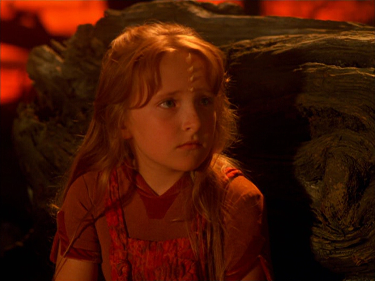 extant_StarTrek_VOY_5x05-OnceUponATime_03439.jpg