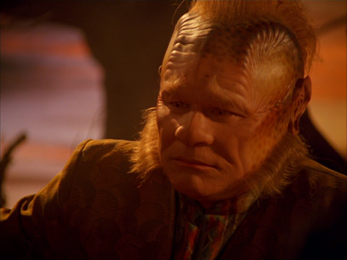 extant_StarTrek_VOY_5x05-OnceUponATime_03463.jpg