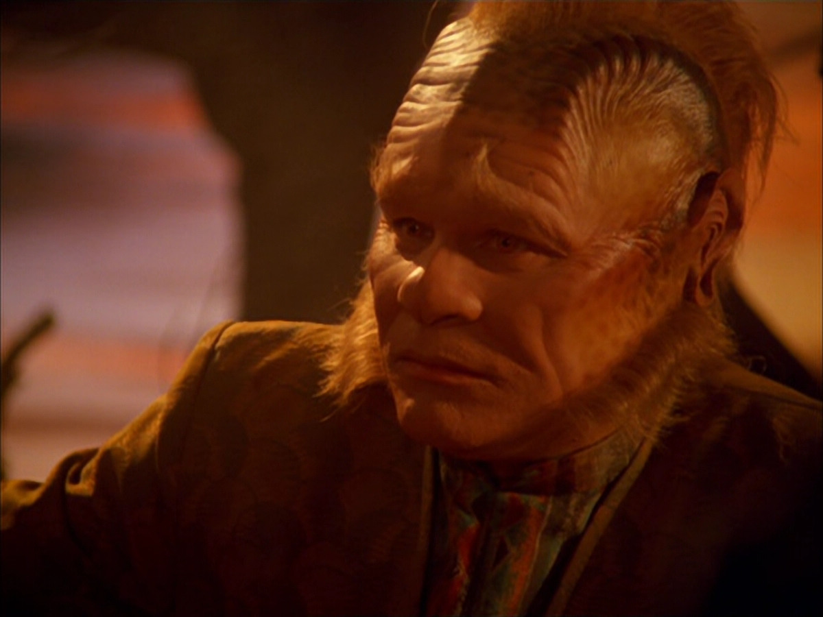 extant_StarTrek_VOY_5x05-OnceUponATime_03485.jpg