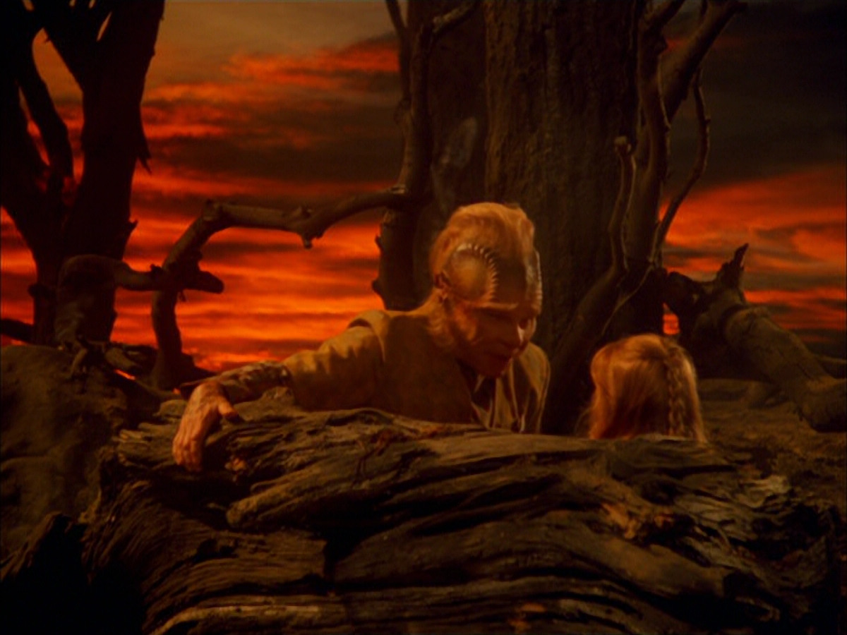 extant_StarTrek_VOY_5x05-OnceUponATime_03494.jpg