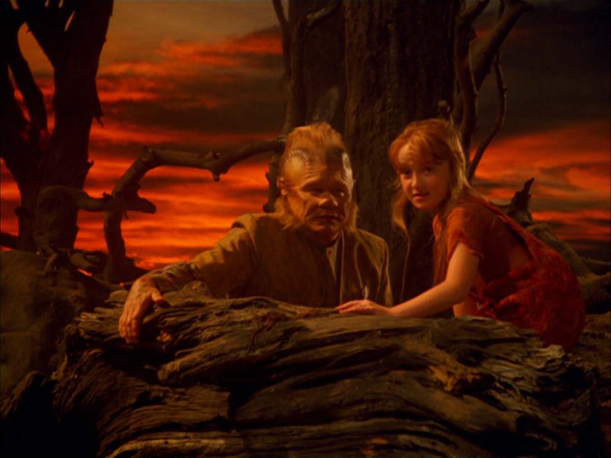 extant_StarTrek_VOY_5x05-OnceUponATime_03502.jpg
